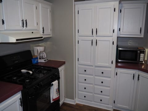 Another view of the kitchen.