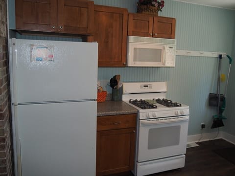 KITCHEN:  The apartment has a full kitchen with all appliances including a dishwasher.