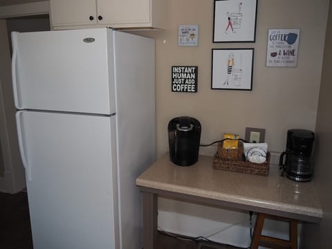 KITCHEN:  Cute kitchen with all appliances including a dishwasher.