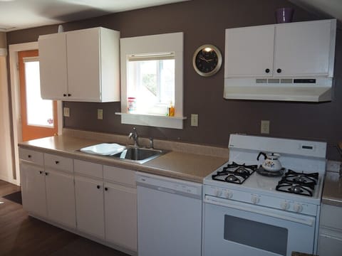 OVERALL:  The home has a modern kitchen with all appliances including a dishwasher.