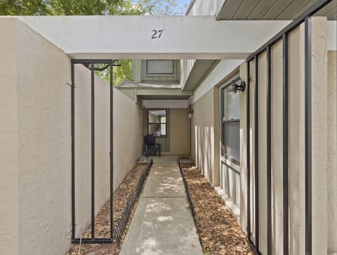 E27 Unit Entrance walkway