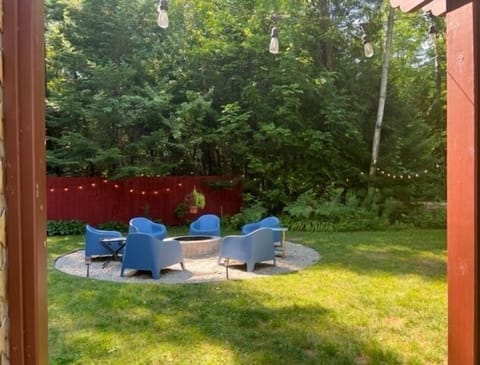 Gather around the firepit for a cozy evening of stories, laughter, and toasty s'mores. Watch the flames dance under the night sky as you share memories and create new ones—a perfect way to end the day.