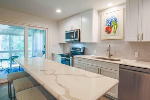 Welcome to Sapphire Seascape!