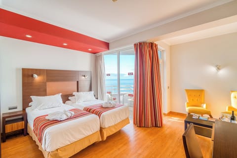 Settle in with airy space, warm wood floors, ocean vistas.