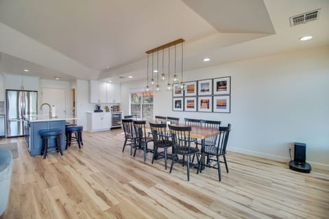 Dining Area | Main Level