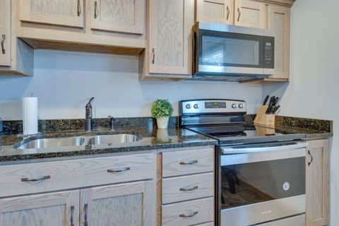 Kitchen | Crockpot | Drip & Keurig Coffee Makers | Toaster Oven