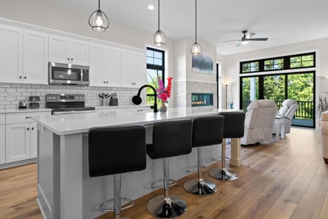 Quartz Island in kitchen seats 4 comfortably