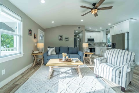 Beautifully Sunny Main Area