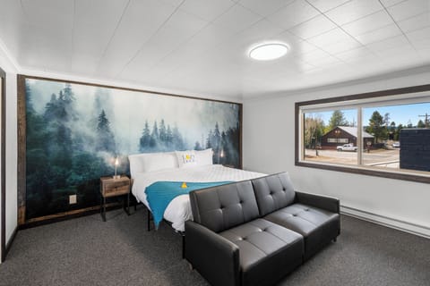 King size bed with futon couch