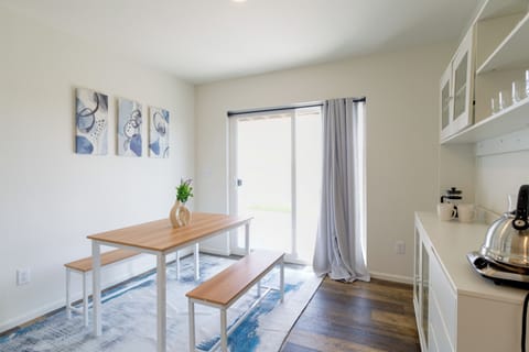 Leisure Room | 1st Floor | Wet Bar | Access to Backyard