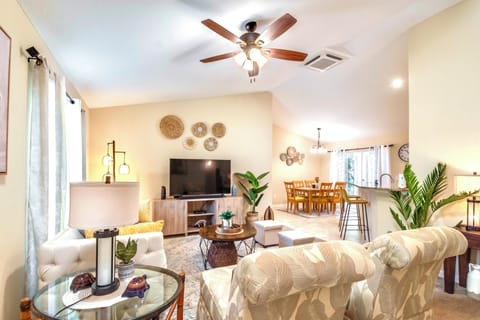 Cozy Living room for the whole family to relax 