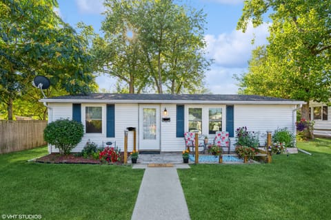 Beautifully Landscaped Front Yard