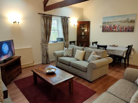Pele Cottage - Lounge