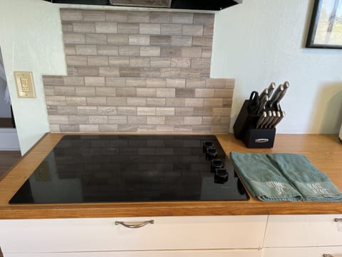 Induction cooktop in your kitchen 