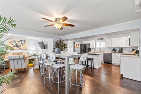 Welcome to the Bamboo House! Spacious living room, dining area, kitchen with island and more.