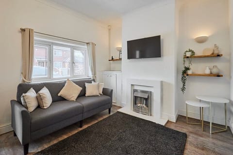 Church Street, Golborne - Host & Stay