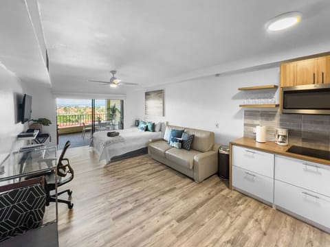 Compact Luxury in a Beautiful Studio