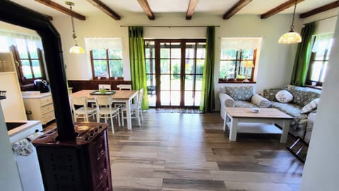 Living room and kitchen / dining table