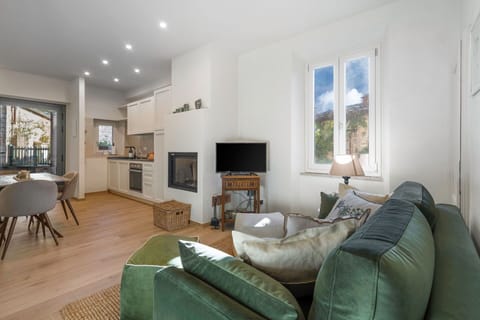 Autumn, Living Room, Spring, Summer