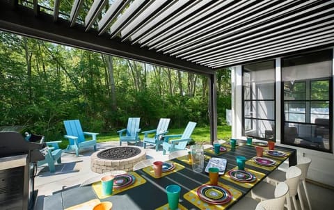 Indulge in Al Fresco Dining at its Finest with Urban Escape`s Outdoor Pergola Dining Space