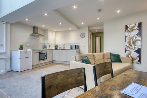 Living Room / Lounge