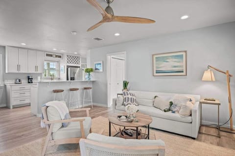Breezy, open, and oh-so-inviting! Your beachside retreat awaits. 🌊✨