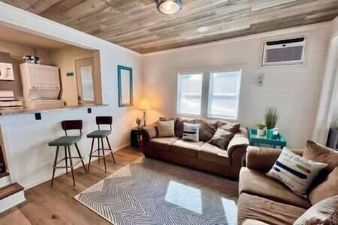 6cf6484d 49c1 4201 bfb0 8320f7b99d4b