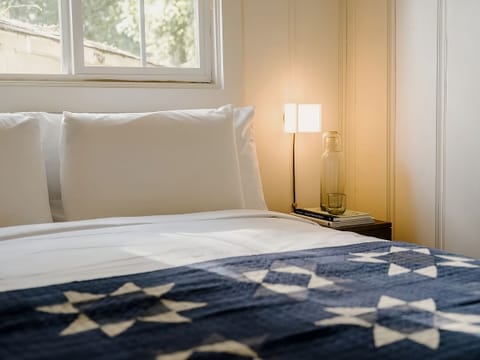 Unit with King size bed