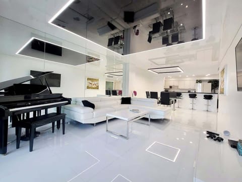 Exceptional design provides a welcoming and opulent space. 