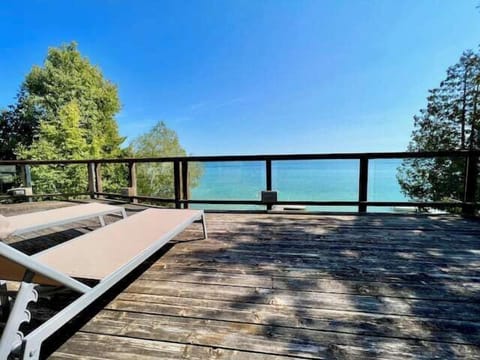 Gorgeous Lakefront Views