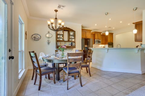 Dining Area | Dishware & Flatware Provided | High Chair