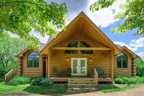 Welcome to Apple Cub Cabin!