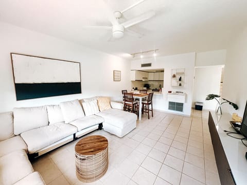 Stylish Living Area with Comfortable Seating