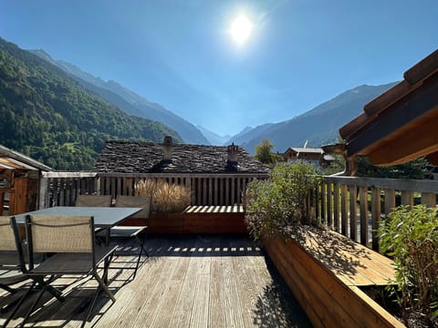 Terrasse mit einem absolut atemberaubenden Blick auf die Alpen.