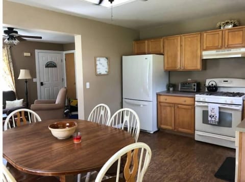 Kitchen equiped with all the necessities!