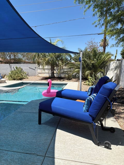 Your paradise is waiting.☀️🌵🌴