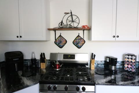 Full stove and oven. 