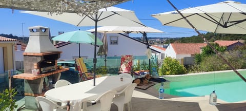 Private pool, sunny terras and outdoor BBQ available for you