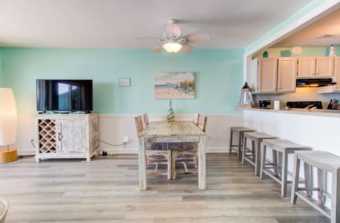 Riggings N2  The Mystic-Dining Room