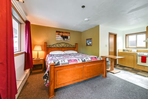 Cooper Landing Vacation Rental | Studio | 1BA | 300 Sq Ft