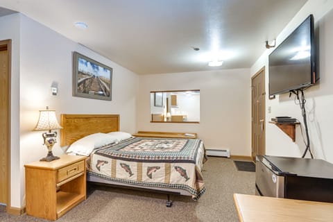 Cooper Landing Vacation Rental | 1BR | 1BA | 350 Sq Ft