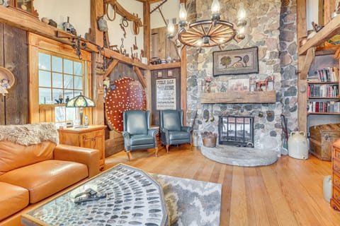 Dalton Vacation Rental | 3BR | 2.5BA | Stairs Required | 3,000 Sq Ft