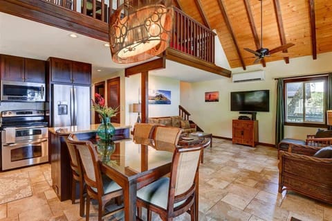 Stunning great room, with Air Conditioning, Cable TV, Ocean Views, and plenty of seating for a wonderful get together with your family and friends.