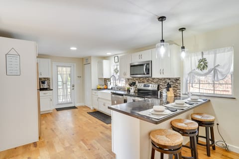 Kitchen | Cooking Basics | Dishware & Flatware