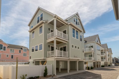 Welcome to Moonlit Manor at The Tides Oceanfront Community!