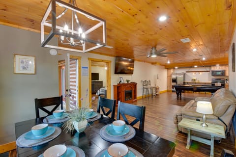 Game Room | Basement | Queen Sleeper Sofa | Full Bonus Kitchen | Pool Table