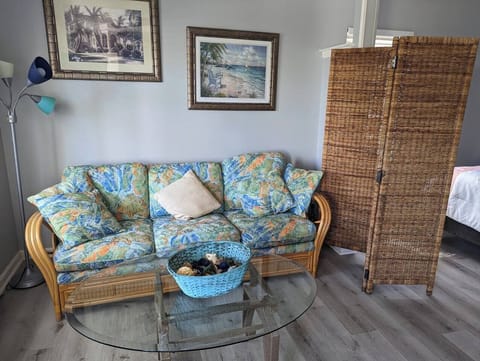 2316dd8a f436 4200 bf3f 4009a73a326f