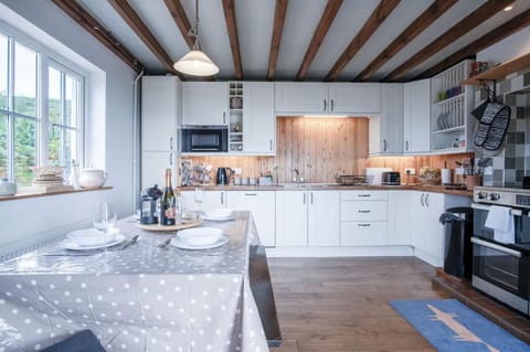 Windy Walls -  3 Bedroom Holiday Home - Rhossili (3726)