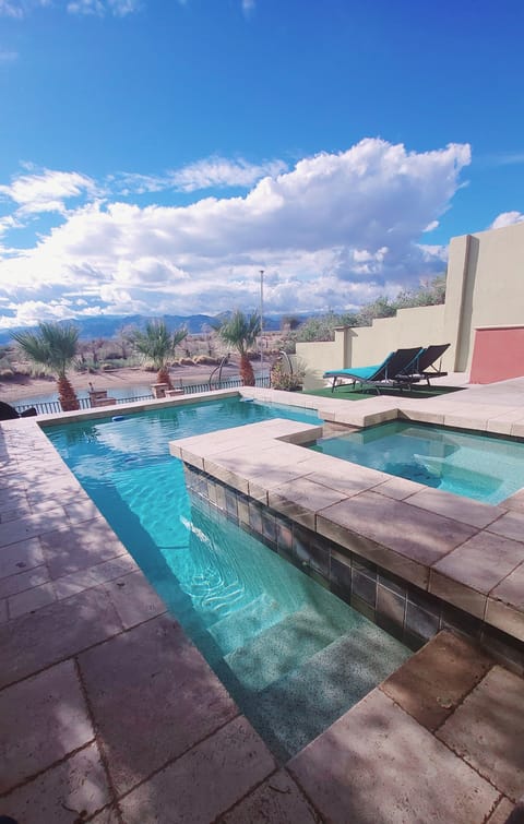 outdoor pool and jaccuzzi