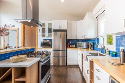 Well-equipped kitchen with modern appliances.